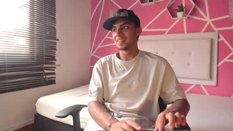   online show from 12/03/24, 08:28