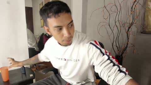   online show from 12/12/24, 12:48