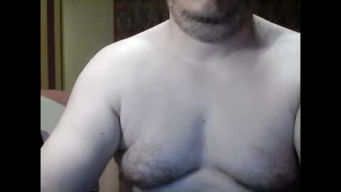 Snapshot of kevin803908 chatting on 09/27/25, 01:54 kevin803908 online show from 09/27/25, 01:54