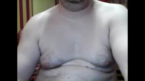 Snapshot of kevin803908 chatting on 10/23/25, 06:06 kevin803908 online show from 10/23/25, 06:06