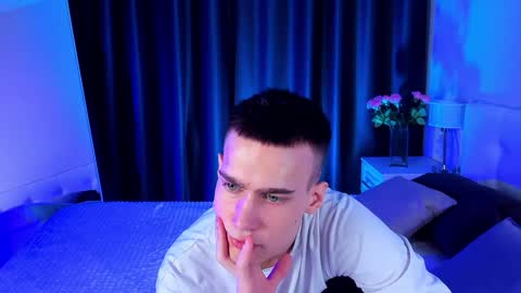 Snapshot of kevin_kess chatting on 01/31/25, 02:28 Ask me online show from 01/31/25, 02:28