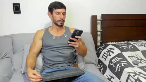 kevin_malone22 online show from 06/01/26, 10:11