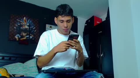 Snapshot of kevin_marlon chatting on 03/06/25, 05:11 Kevin y marlon online show from 03/06/25, 05:11