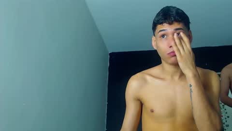 Snapshot of kevin_marlon chatting on 03/12/25, 12:04 Kevin y marlon online show from 03/12/25, 12:04