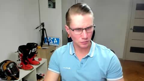 Kev online show from 10/19/25, 01:23