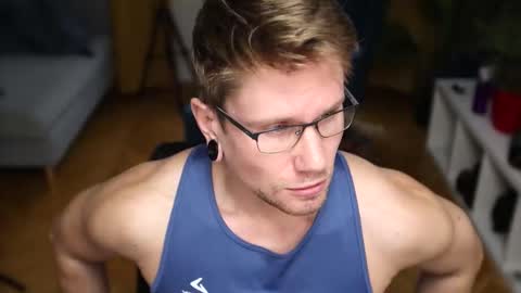 Snapshot of kevin_park chatting on 11/06/25, 09:43 Kev online show from 11/06/25, 09:43