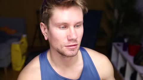 Snapshot of kevin_park chatting on 11/07/25, 06:57 Kev online show from 11/07/25, 06:57