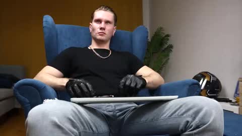 Snapshot of kevin_park chatting on 11/14/25, 05:22 Kev online show from 11/14/25, 05:22