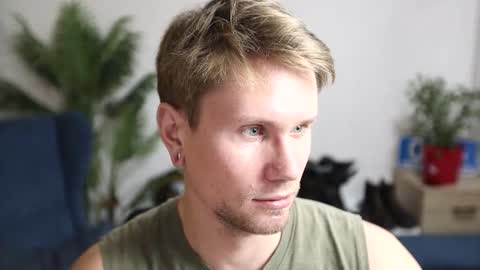 Snapshot of kevin_park chatting on 12/03/25, 05:22 Kev online show from 12/03/25, 05:22