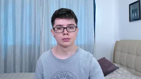 Snapshot of kevinhunts chatting on 11/06/25, 03:35 Kevin online show from 11/06/25, 03:35