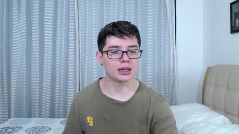 Snapshot of kevinhunts chatting on 11/14/25, 06:06 Kevin online show from 11/14/25, 06:06