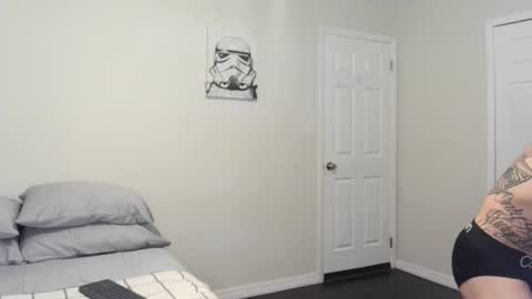 Snapshot of kevinkham chatting on 09/21/25, 01:02 kevinkham online show from 09/21/25, 01:02