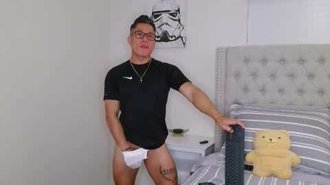 Snapshot of kevinkham chatting on 10/17/25, 11:51 kevinkham online show from 10/17/25, 11:51