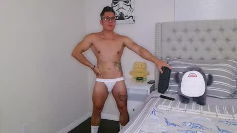 Snapshot of kevinkham chatting on 10/21/25, 11:27 kevinkham online show from 10/21/25, 11:27