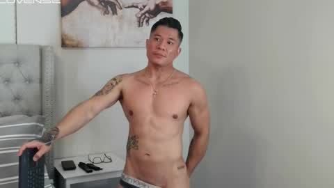 Snapshot of kevinkham chatting on 01/18/26, 01:20 kevinkham online show from 01/18/26, 01:20