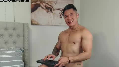 Snapshot of kevinkham chatting on 02/10/26, 12:37 kevinkham online show from 02/10/26, 12:37