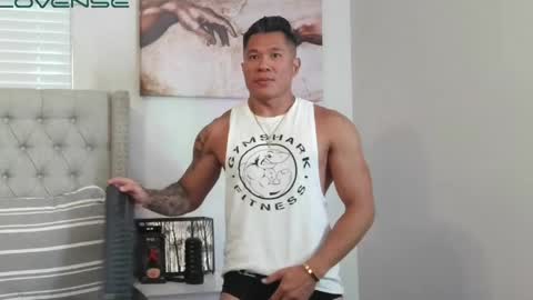 Snapshot of kevinkham chatting on 04/26/26, 09:56 kevinkham online show from 04/26/26, 09:56