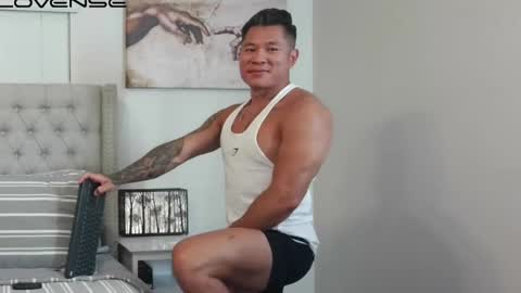 Snapshot of kevinkham chatting on 04/30/26, 12:28 kevinkham online show from 04/30/26, 12:28