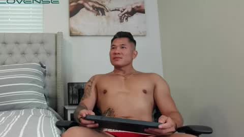 Snapshot of kevinkham chatting on 05/23/26, 09:19 kevinkham online show from 05/23/26, 09:19