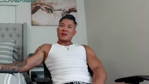 Snapshot of kevinkham chatting on 06/12/26, 11:57 kevinkham online show from 06/12/26, 11:57