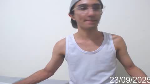 kevin 31lopez independent model online show from 09/24/25, 02:37