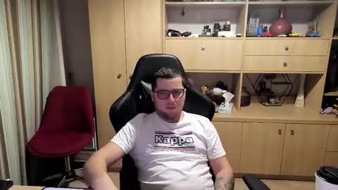 Snapshot of kevinnlovely95 chatting on 12/02/25, 11:34 Kevinn online show from 12/02/25, 11:34