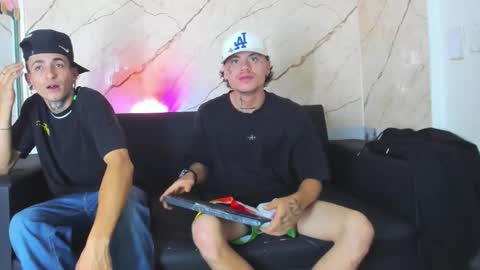 kevinperlas_ online show from 11/08/25, 01:39