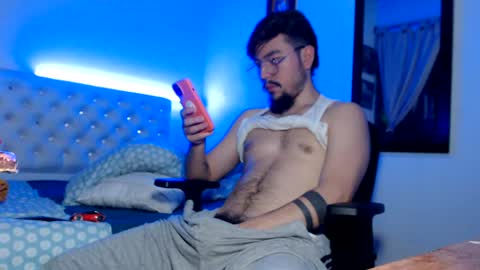 kevinsantiag0 online show from 08/09/26, 12:56