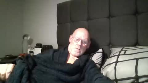 Snapshot of kevlooking4sez chatting on 12/14/24, 09:45 kevlooking4sez online show from 12/14/24, 09:45