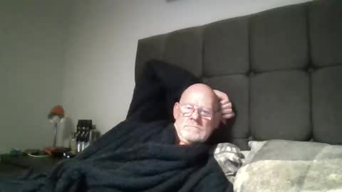 Snapshot of kevlooking4sez chatting on 09/27/25, 11:43 kevlooking4sez online show from 09/27/25, 11:43