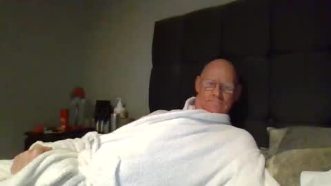 Snapshot of kevlooking4sez chatting on 10/03/25, 10:29 kevlooking4sez online show from 10/03/25, 10:29