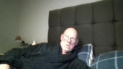 kevlooking4sez online show from 02/05/26, 01:54