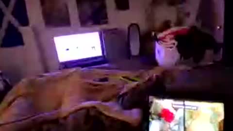 Snapshot of kevt58194 chatting on 08/03/26, 01:05 Small package Peter online show from 08/03/26, 01:05