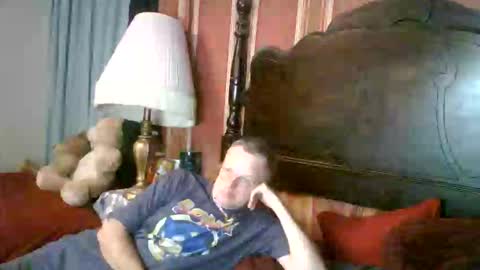 Snapshot of kevydaddyhubby2 chatting on 11/17/25, 02:06 kevydaddyhubby2 online show from 11/17/25, 02:06