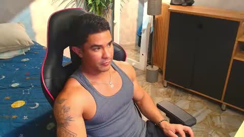 Keywill online show from 07/18/26, 01:54