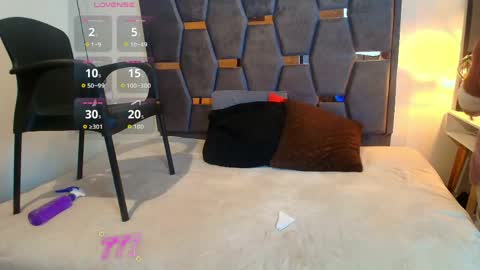 Snapshot of keyla_brunette_ chatting on 05/19/26, 11:44 KEYLA BRUNETTE online show from 05/19/26, 11:44