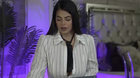 keylaconner online show from 12/04/25, 05:28