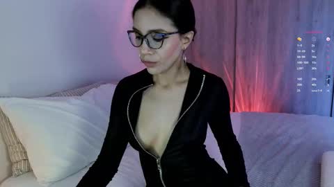 Keyla online show from 11/25/25, 10:32