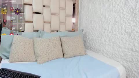 Keyla online show from 10/22/25, 05:13