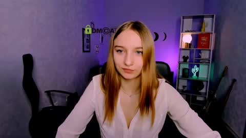 Snapshot of keylas_moan chatting on 12/19/25, 06:42 Keylas online show from 12/19/25, 06:42
