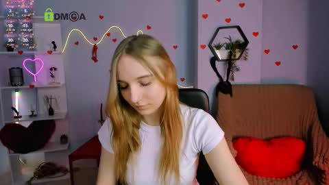 Snapshot of keylas_moan chatting on 02/25/26, 01:32 Keylas online show from 02/25/26, 01:32