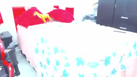 Snapshot of keyra_dainty chatting on 01/30/25, 11:02 Sandy Saenz online show from 01/30/25, 11:02