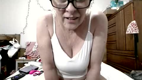 Snapshot of keywest_kate chatting on 03/23/26, 01:09 keywest_kate online show from 03/23/26, 01:09