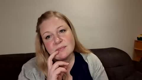 Snapshot of khaleesi0890 chatting on 11/09/25, 05:22 khaleesi0890 online show from 11/09/25, 05:22