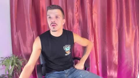 Snapshot of khatarsis2000 chatting on 10/10/25, 07:35 DonyBrown online show from 10/10/25, 07:35