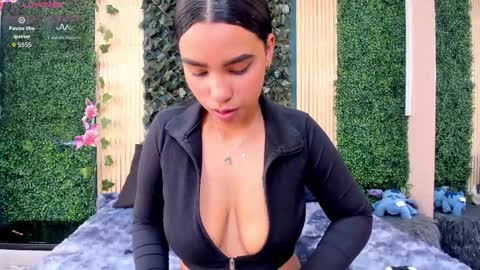 Snapshot of khateandersson chatting on 12/01/25, 08:14 khateandersson online show from 12/01/25, 08:14