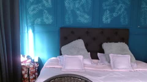 khatiusca_ online show from 07/22/26, 01:36