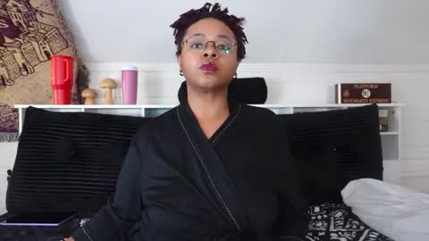 Khaya online show from 12/19/25, 09:00