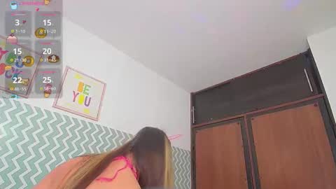 Snapshot of kheny_rose chatting on 09/23/25, 12:19 Ros online show from 09/23/25, 12:19