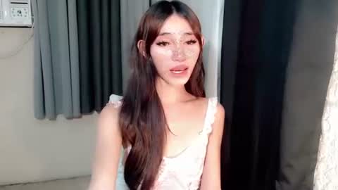 Snapshot of khloedoll_ chatting on 10/26/25, 01:06 khloe online show from 10/26/25, 01:06